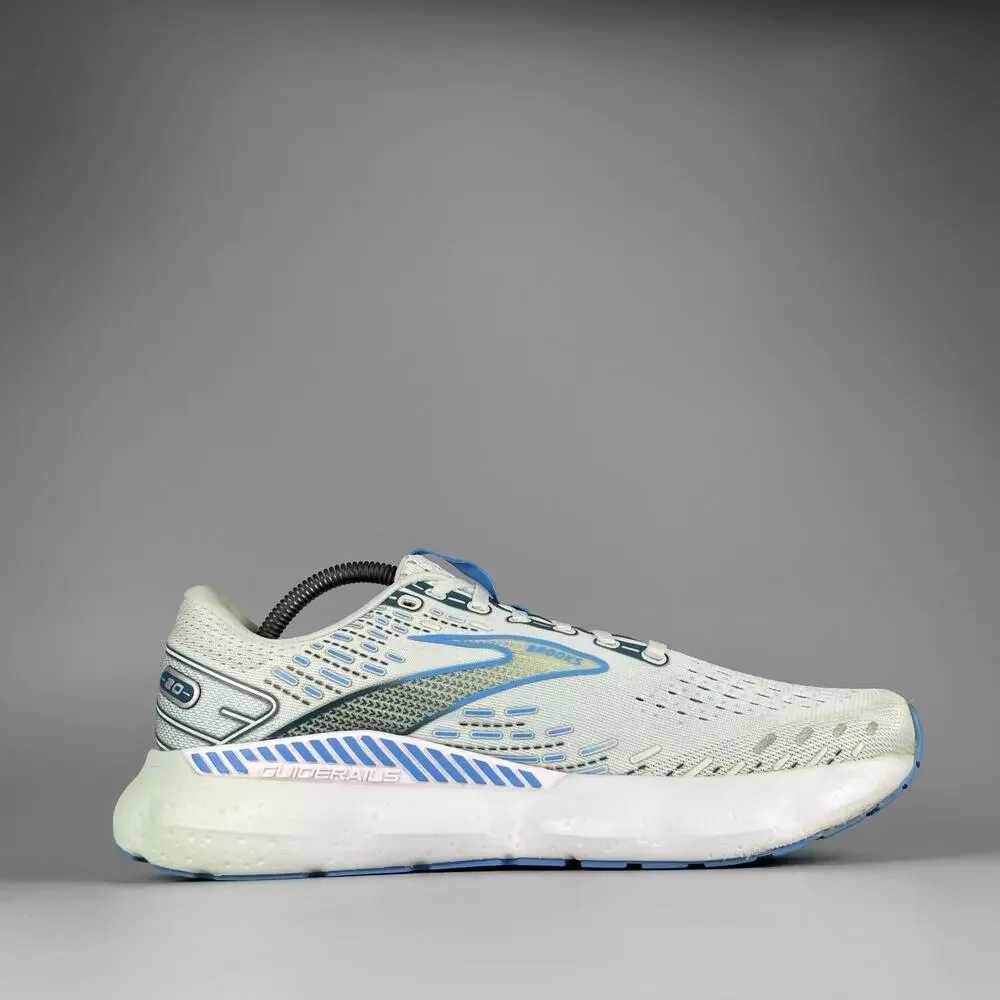 Brooks women 11
